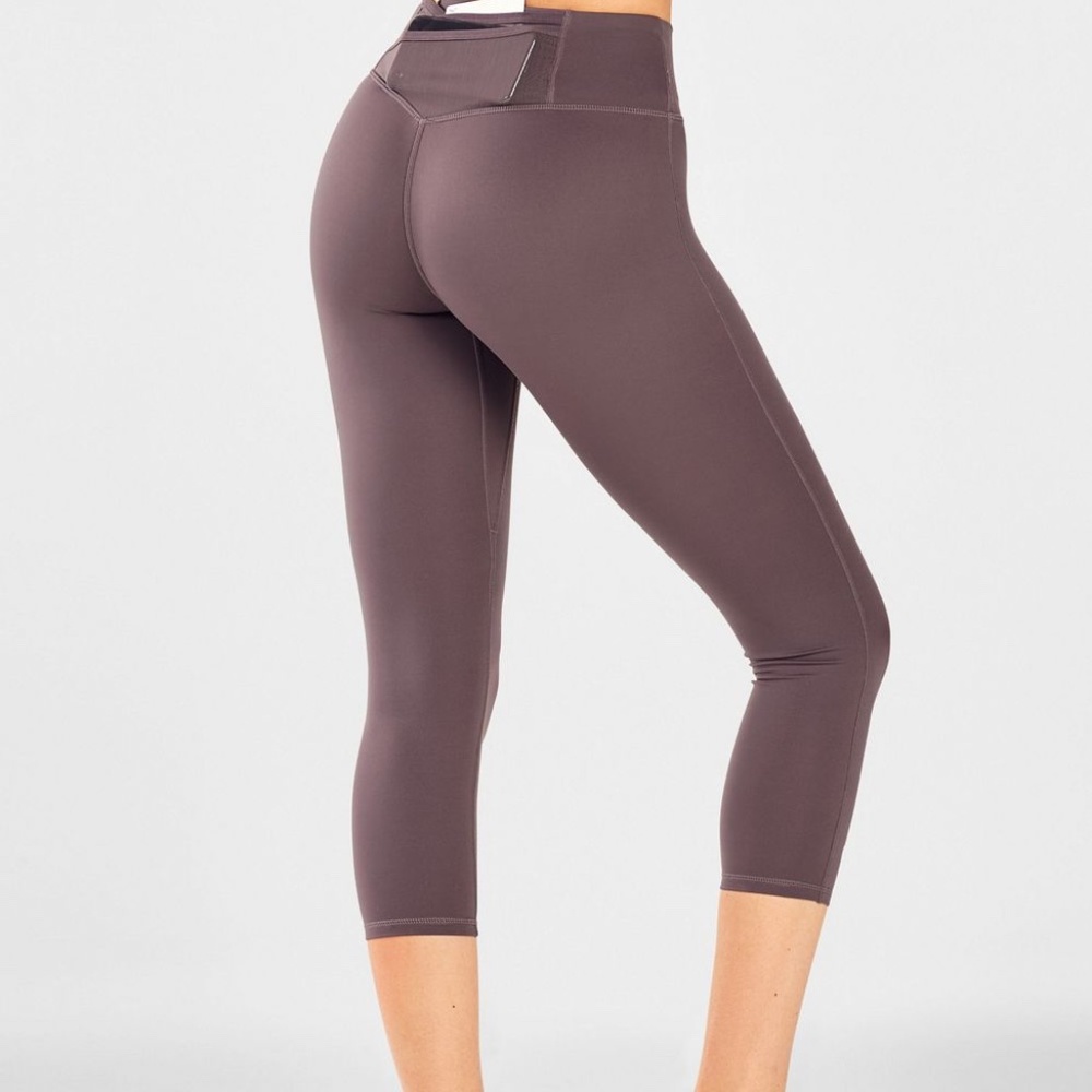 Fabletics Trinity High-Waisted Pocket Capri in Shadow XS